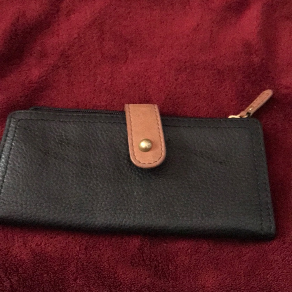 Black Fossil wallet excellent condition